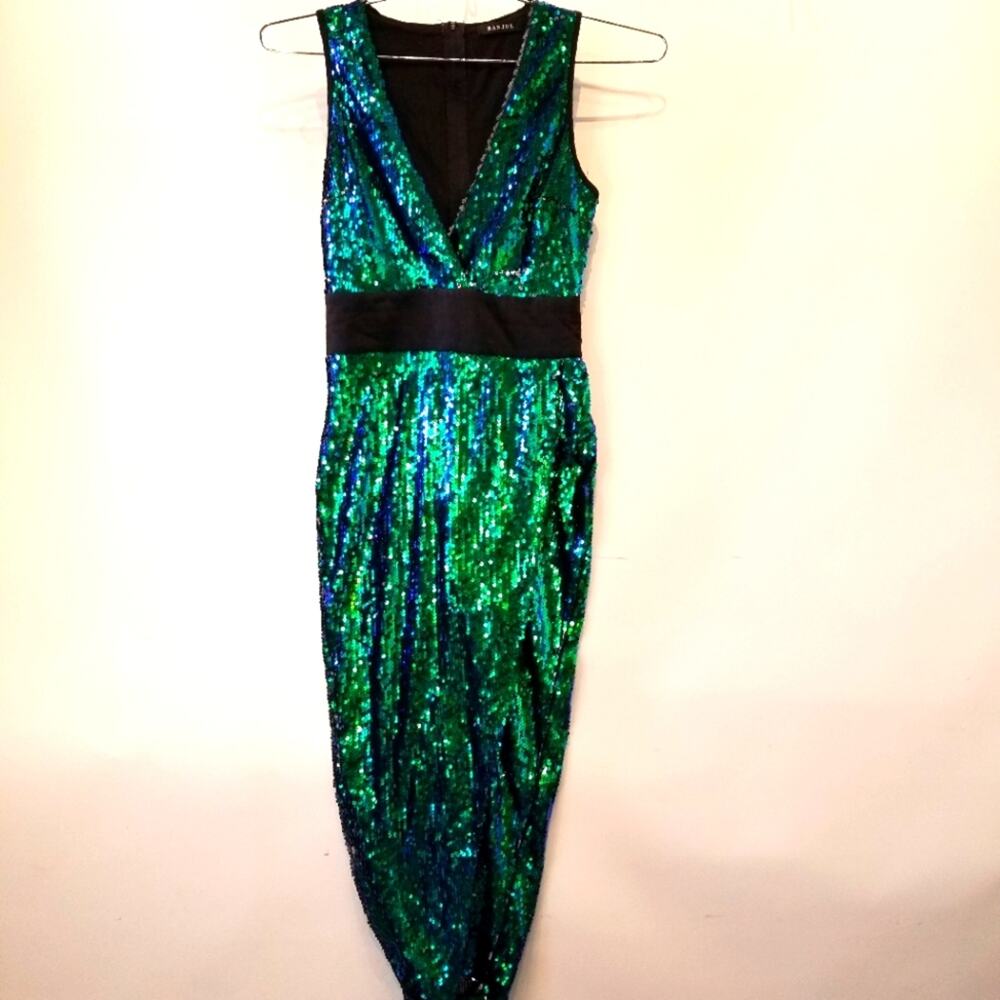 Green Goddess Sequin High Slit Maxi Dress Evening Plunging Neckline‎ Size S